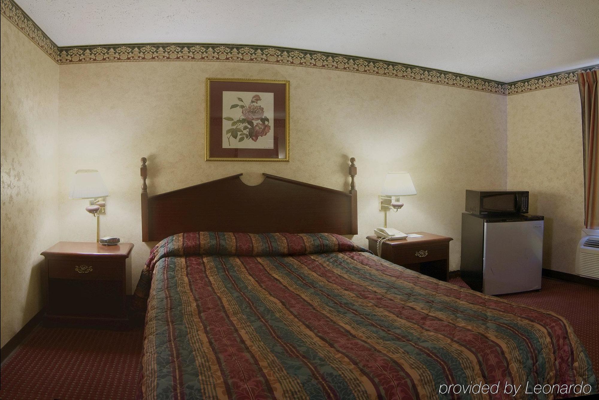 Americas Best Value Inn & Suites Mt. Pleasant Mount Pleasant Rom bilde